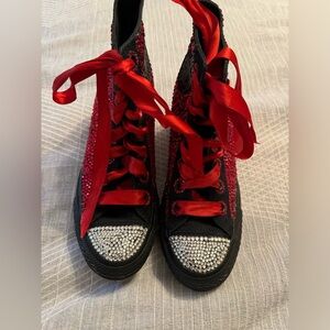Converse full bling Graffiti Bottom Classic black/red high tops size 8